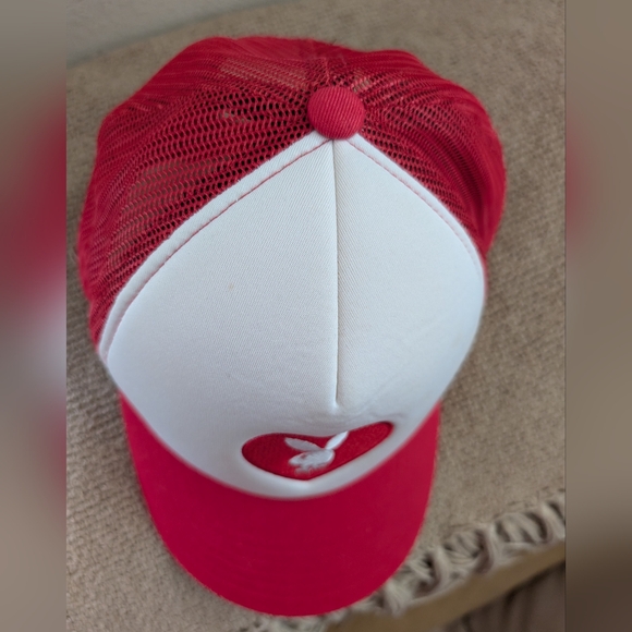 Playboy Bunny Heart Vintage Retro Snapback Trucker Cap Hat Unisex - Picture 3 of 7